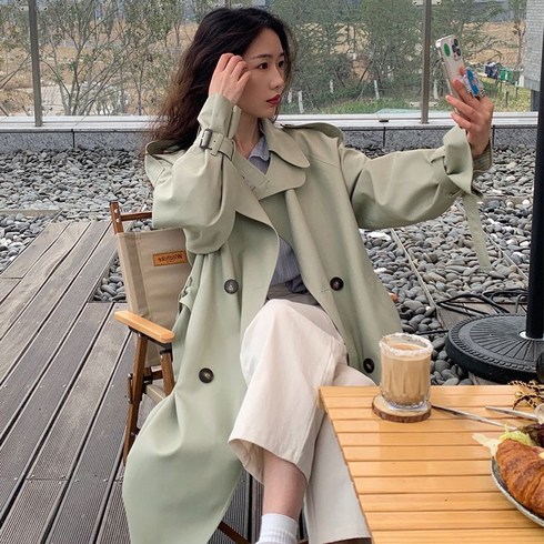 홈쇼핑완판 프라다 FW23 여성 리나일론 바람막이 롱자켓 시크릿특가