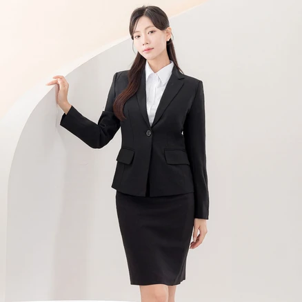 품절이 임박한 재킷 아쉬움이 없습니다